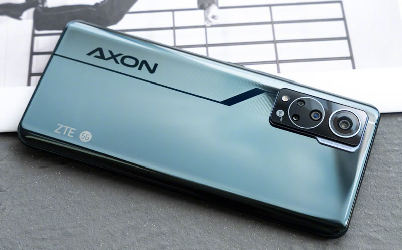中兴Axon 30s